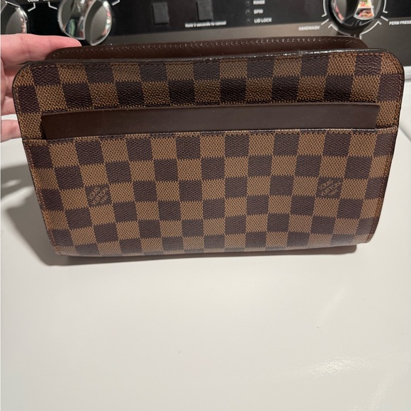 louis vuitton clutch - Picture 3 of 9